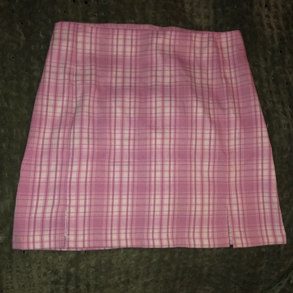 Pink plaid skirt - Picture 1 of 2